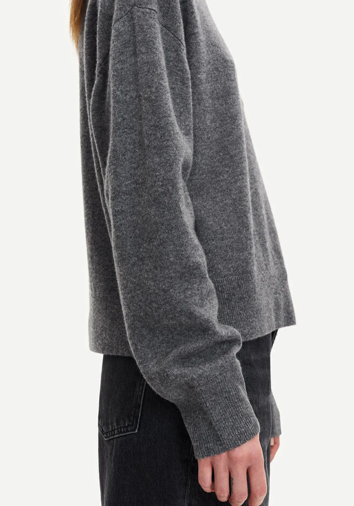 AMARIS CREW NECK DARK GREY